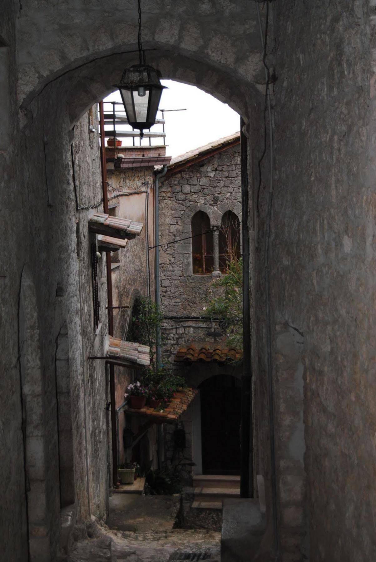 Locanda Il Falco Nero Fumone ภายนอก รูปภาพ